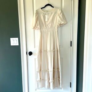 Short Sleeve Cream/Off White Maxi Dress